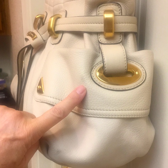 Beautiful “Vanilla” Sueded Leather Shoulder Bag - Picture 12 of 13